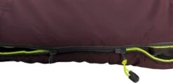 Outwell Campion Lux Slaapzak - Aubergine Rood 11 Outwell Campion Lux Slaapzak - Aubergine Rood -Buitenleven Winkel 1069 1900 5709388127891 campion lux aubergine feature photo12