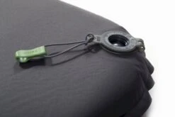 Exped SIM Comfort 7.5 LW Zelfopblazende Slaapmat -Buitenleven Winkel 1267 1900 6183 sim comfort valve in close 5472x3648