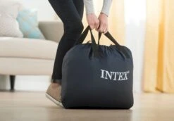 Intex Ultra Plush Luchtbed - Eenpersoons - Ingebouwde Elektrische Pomp -Buitenleven Winkel 1320 1900 64426 inuse1 2020 300
